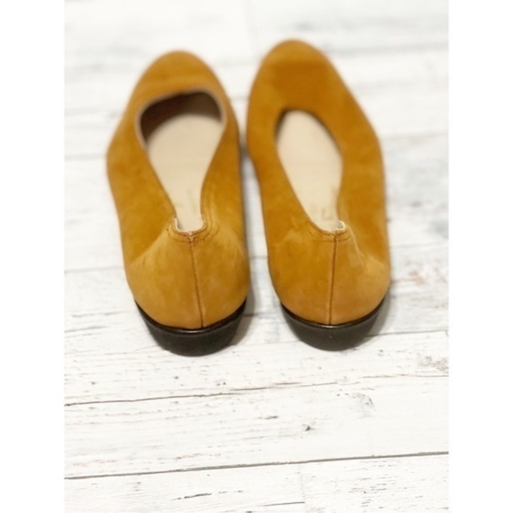 Salvatore Ferragamo Camel Color Suede Flats Sz 7.5 - Picture 4 of 7